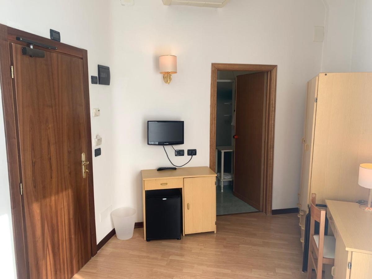 Hotel Angiolino Кьянчано-Терме Экстерьер фото
